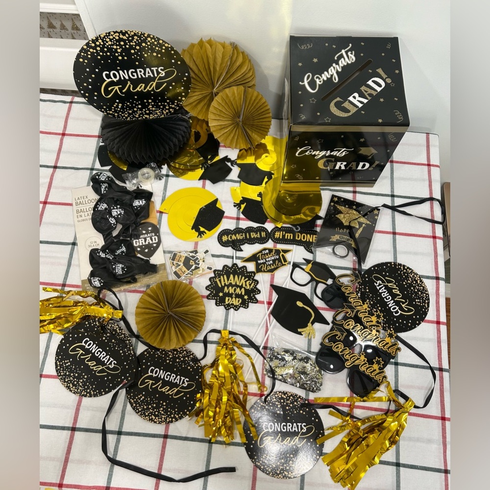 Graduation party decorations CONGRATS GRAD gold and black more than 86 pcs.
